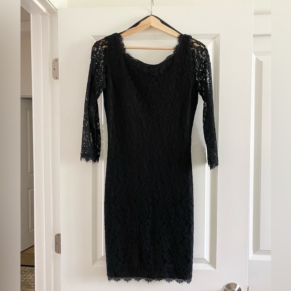 Zarita Lace Shift Dress - Picture 3 of 5